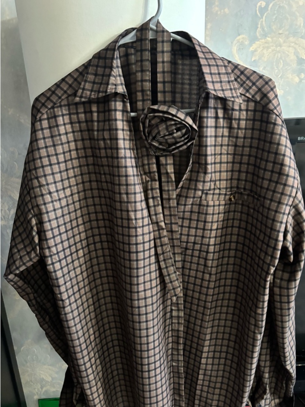 Women s  Plaid Button-Up Shirt - Brown Check with detachable 🌹 Oversized M